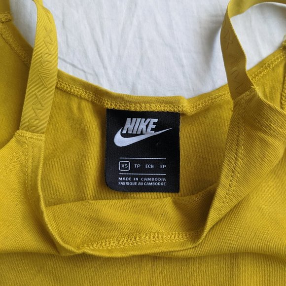 Nike Fitted Cropped Tank in Chartreuse Green - Picture 2 of 2